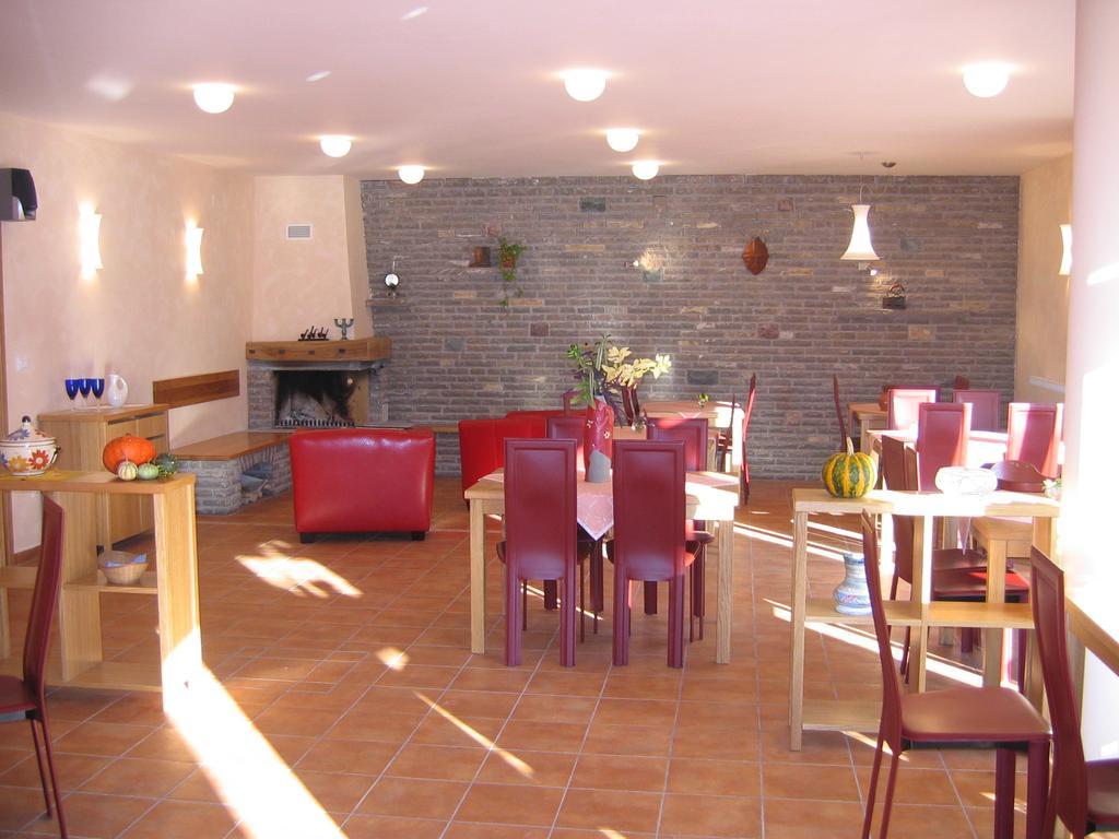 מלון Idrija pri Baci Glamping Zlata Ribica מראה חיצוני תמונה